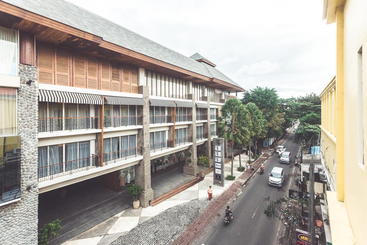 Hotel La Costa Central Seminyak Kültér fotó